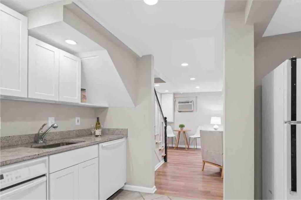 Glover Park/Georgetown Oasis With Parking Appartement Washington Buitenkant foto